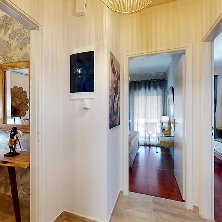 Motley Luxury Apartment By Estia Iraklion Buitenkant foto