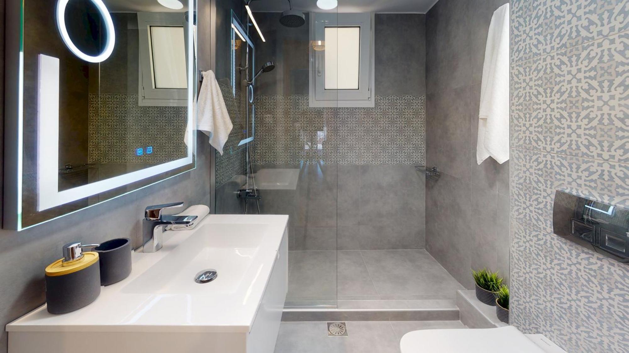 Motley Luxury Apartment By Estia Iraklion Buitenkant foto